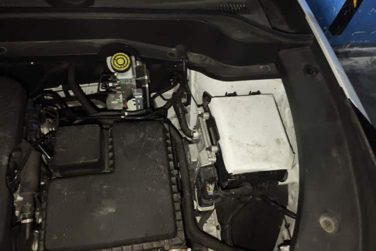 Used CHANGAN UNI-Z New Energy 2024 Blue Whale Smart Electric iDD 125km Beyond Edition Engine Bay Left