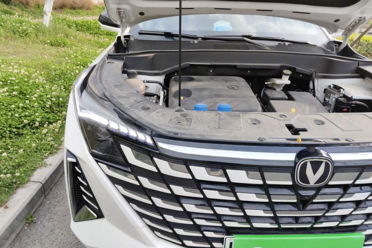 Used CHANGAN UNI-Z New Energy 2024 Blue Whale Smart Electric iDD 125km Beyond Edition Engine Bay Right