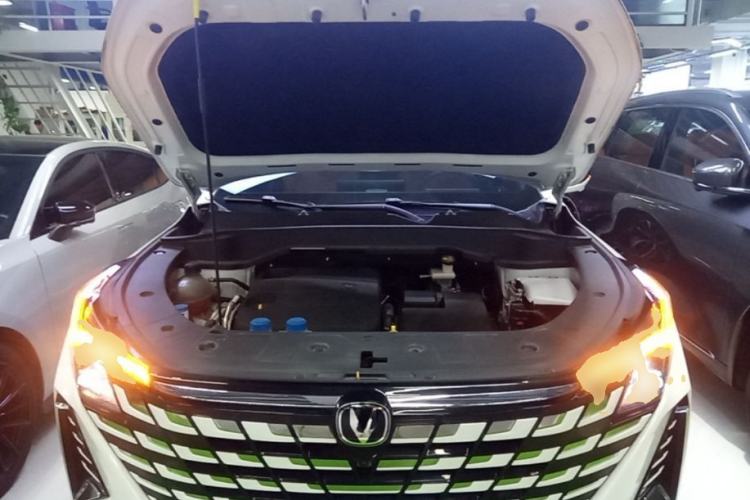 Used CHANGAN UNI-Z New Energy 2024 Blue Whale Smart Electric iDD 125km Beyond Edition Engine Bay