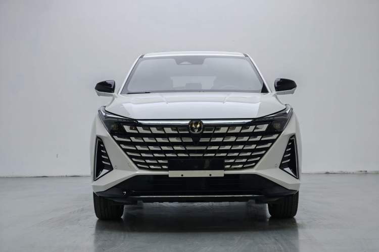 Used CHANGAN UNI-Z New Energy 2024 Blue Whale Smart Electric iDD 125km Excellence Model Exterior 1
