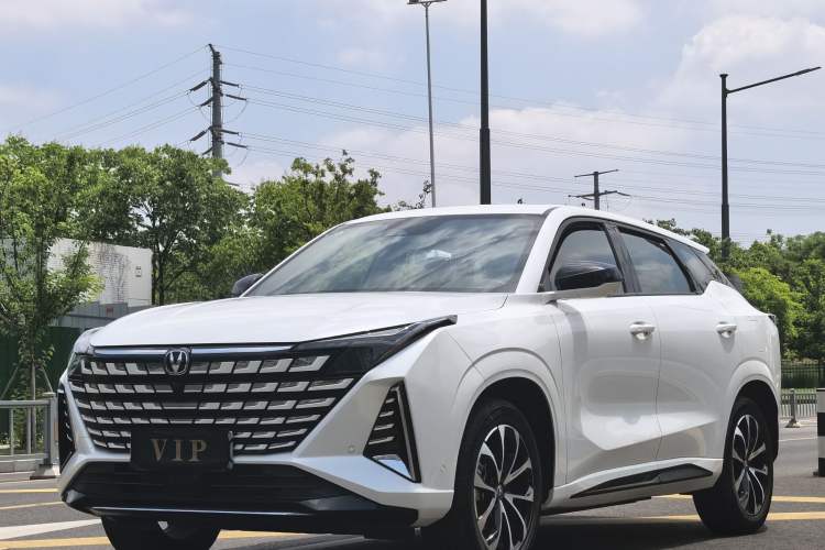 Used CHANGAN UNI-Z New Energy 2024 Blue Whale Smart Electric iDD 125km Excellence Model Exterior 1