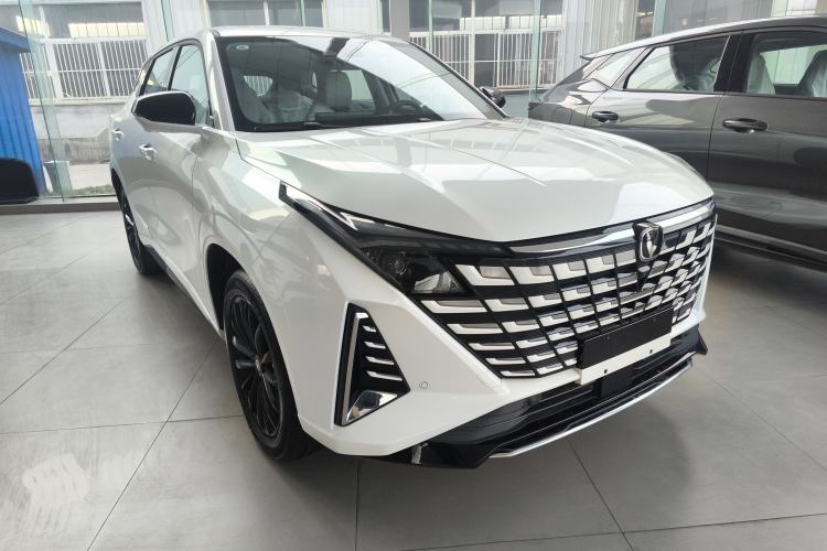 Used CHANGAN UNI-Z New Energy 2024 Blue Whale Smart Electric iDD 125km Leading Model Exterior 1