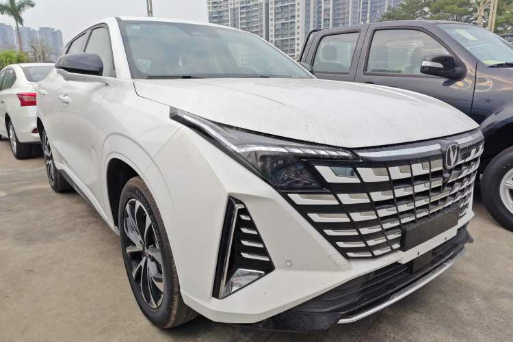 Used CHANGAN UNI-Z New Energy 2024 Blue Whale Smart Electric iDD 125km Beyond Edition Exterior 1