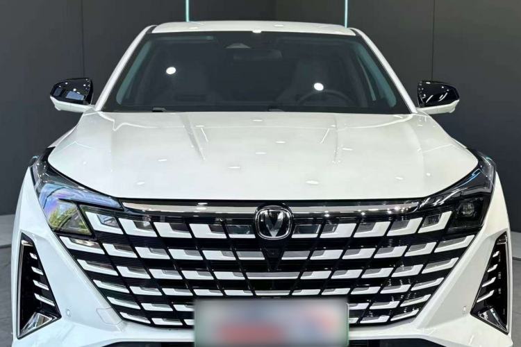 Used CHANGAN UNI-Z New Energy 2024 Blue Whale Smart Electric iDD 125km Beyond Edition Exterior 2
