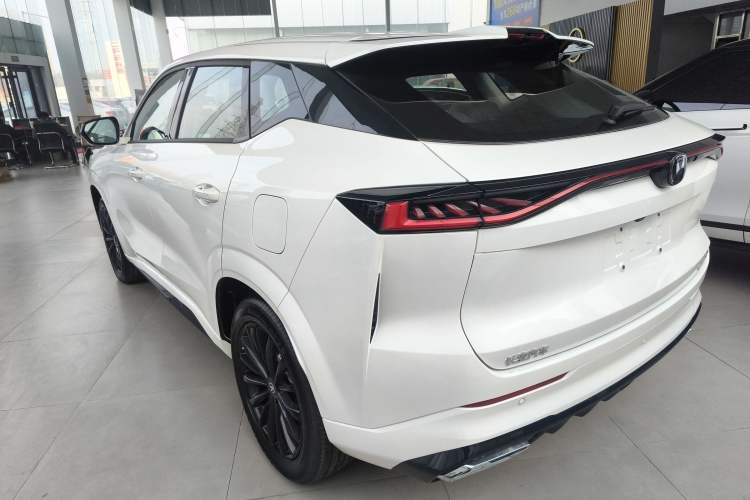 Used CHANGAN UNI-Z New Energy 2024 Blue Whale Smart Electric iDD 125km Leading Model Exterior 2