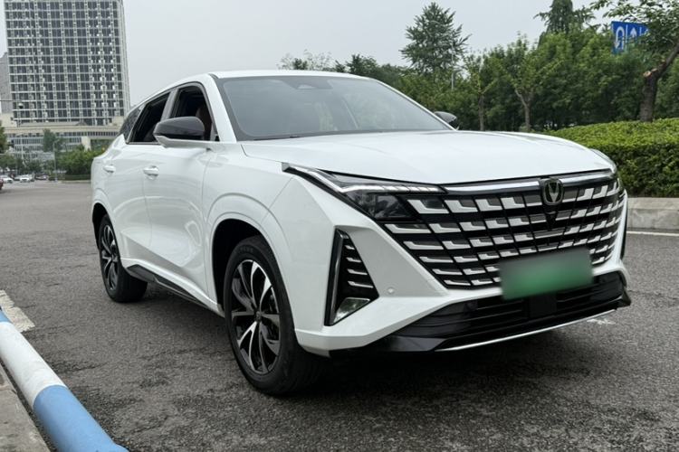 Used CHANGAN UNI-Z New Energy 2024 Blue Whale Smart Electric iDD 125km Beyond Edition Exterior 2