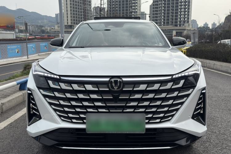 Used CHANGAN UNI-Z New Energy 2024 Blue Whale Smart Electric iDD 125km Excellence Model Exterior 2
