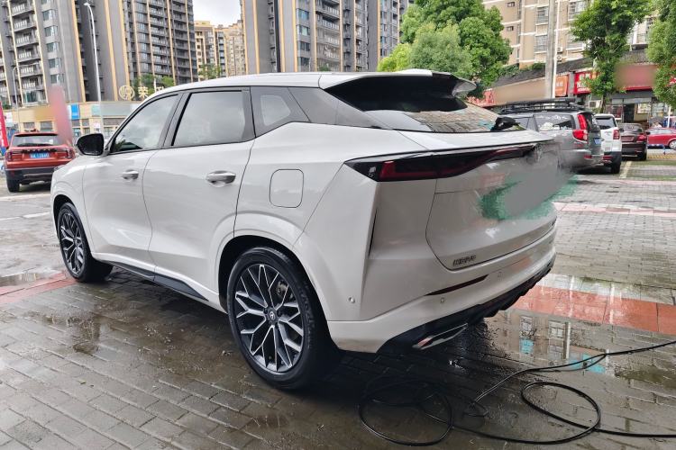 Used CHANGAN UNI-Z New Energy 2024 Blue Whale Smart Electric iDD 125km Excellence Model Exterior 3