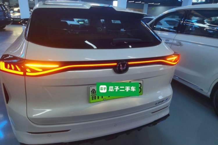 Used CHANGAN UNI-Z New Energy 2024 Blue Whale Smart Electric iDD 125km Beyond Edition Exterior 3