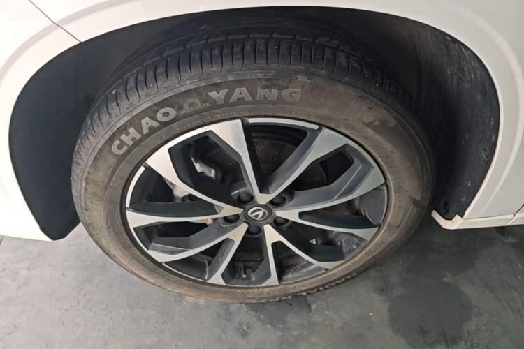 Used CHANGAN UNI-Z New Energy 2024 Blue Whale Smart Electric iDD 125km Excellence Model Exterior 4