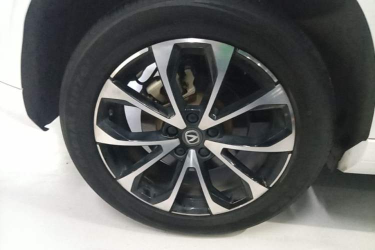 Used CHANGAN UNI-Z New Energy 2024 Blue Whale Smart Electric iDD 125km Beyond Edition Exterior 5