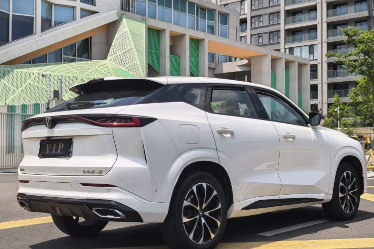 Used CHANGAN UNI-Z New Energy 2024 Blue Whale Smart Electric iDD 125km Excellence Model Exterior 6