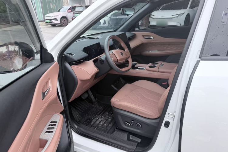Used CHANGAN UNI-Z New Energy 2024 Blue Whale Smart Electric iDD 125km Excellence Model Exterior 9