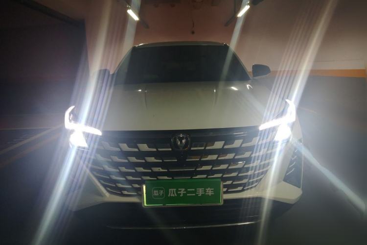 Used CHANGAN UNI-Z New Energy 2024 Blue Whale Smart Electric iDD 125km Excellence Model Front