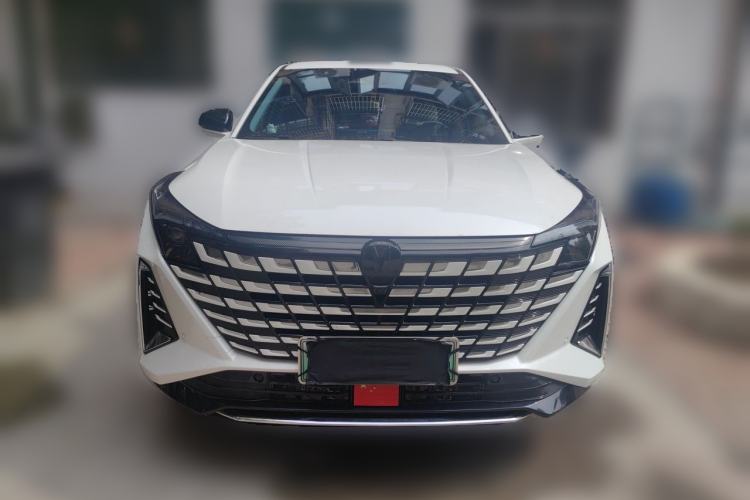 Used CHANGAN UNI-Z New Energy 2024 Blue Whale Smart Electric iDD 125km Beyond Edition Front