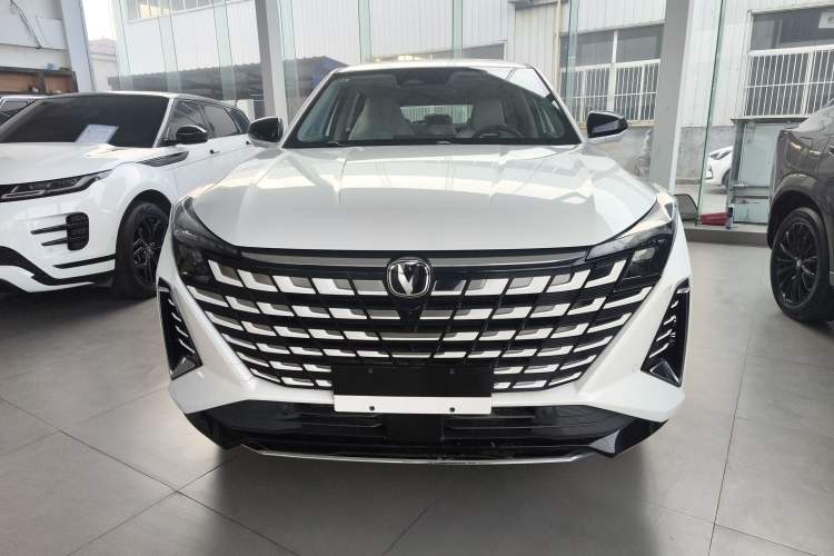 Used CHANGAN UNI-Z New Energy 2024 Blue Whale Smart Electric iDD 125km Leading Model Front