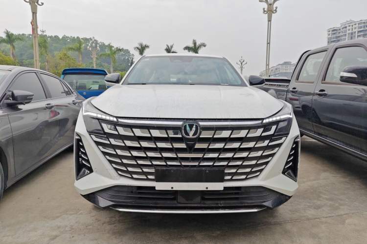 Used CHANGAN UNI-Z New Energy 2024 Blue Whale Smart Electric iDD 125km Beyond Edition Front
