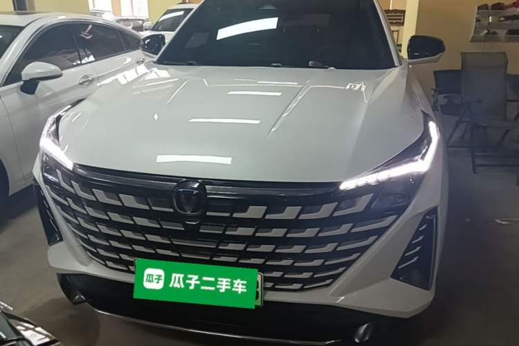 Used CHANGAN UNI-Z New Energy 2024 Blue Whale Smart Electric iDD 125km Beyond Edition Front