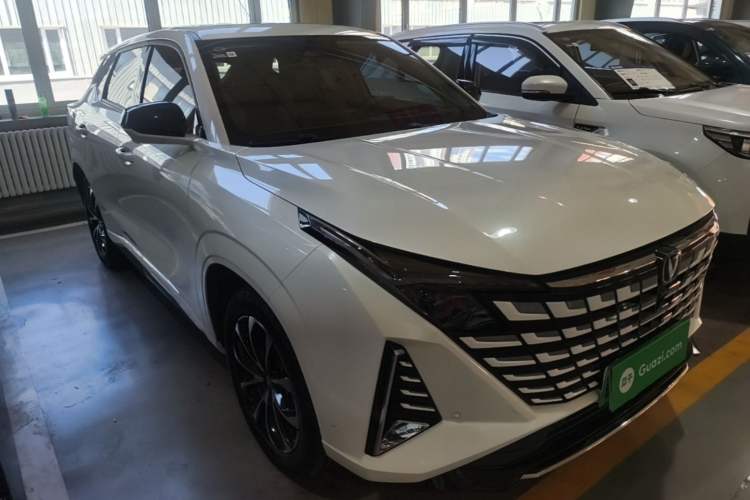 Used CHANGAN UNI-Z New Energy 2024 Blue Whale Smart Electric iDD 125km Excellence Model Front Right 45 Deg