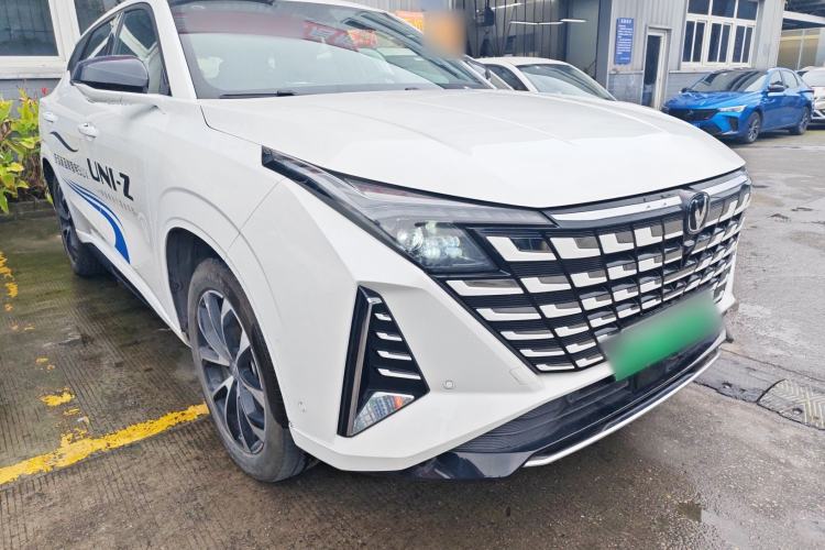 Used CHANGAN UNI-Z New Energy 2024 Blue Whale Smart Electric iDD 125km Excellence Model Front Right 45 Deg