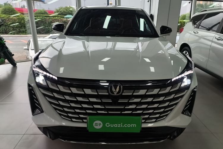 Used CHANGAN UNI-Z New Energy 2024 Blue Whale Smart Electric iDD 125km Beyond Edition Front