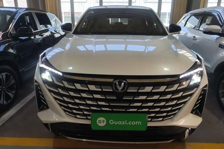 Used CHANGAN UNI-Z New Energy 2024 Blue Whale Smart Electric iDD 125km Excellence Model Front