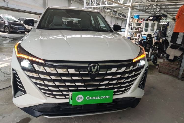 Used CHANGAN UNI-Z New Energy 2024 Blue Whale Smart Electric iDD 125km Beyond Edition Front