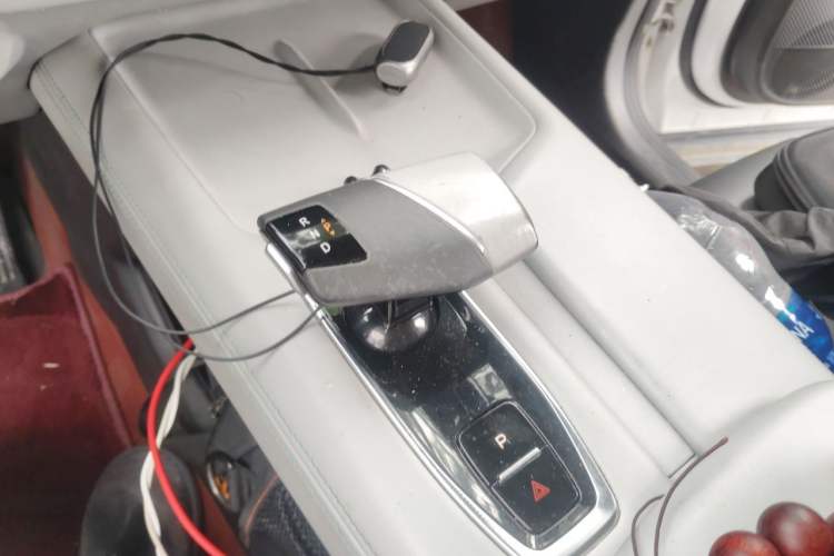 Used CHANGAN UNI-Z New Energy 2024 Blue Whale Smart Electric iDD 125km Beyond Edition Gear Lever