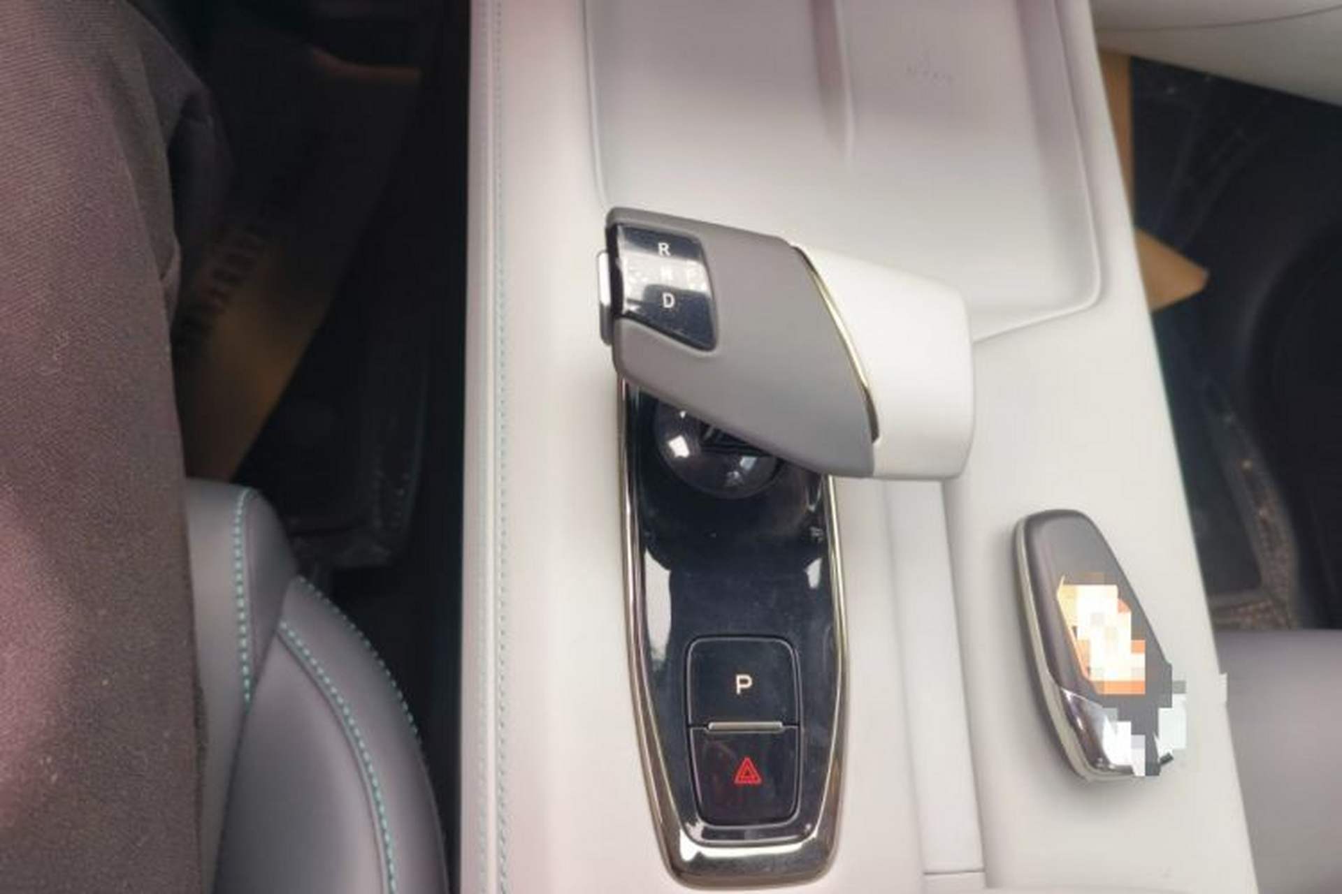 Used CHANGAN UNI-Z New Energy 2024 Blue Whale Smart Electric iDD 125km Excellence Model Gear Lever