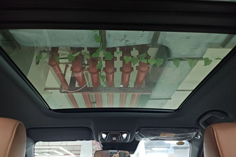 Used CHANGAN UNI-Z New Energy 2024 Blue Whale Smart Electric iDD 125km Excellence Model Headliner