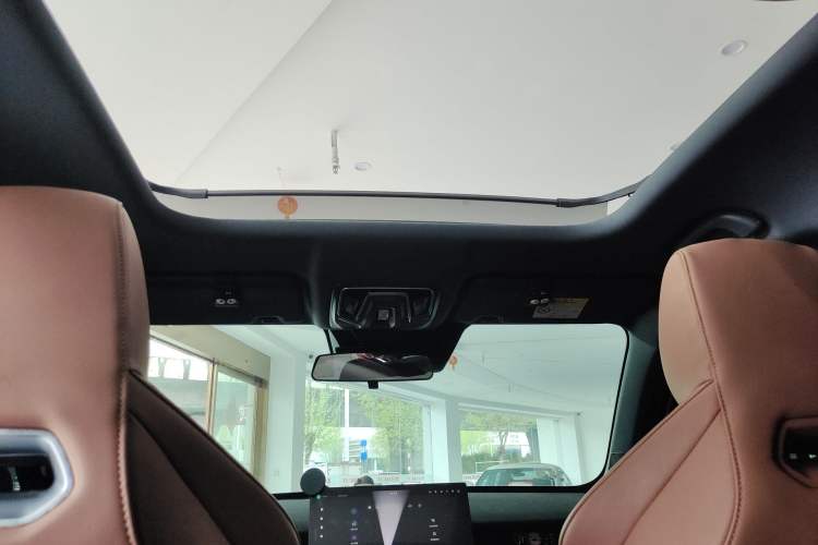 Used CHANGAN UNI-Z New Energy 2024 Blue Whale Smart Electric iDD 125km Beyond Edition Headliner