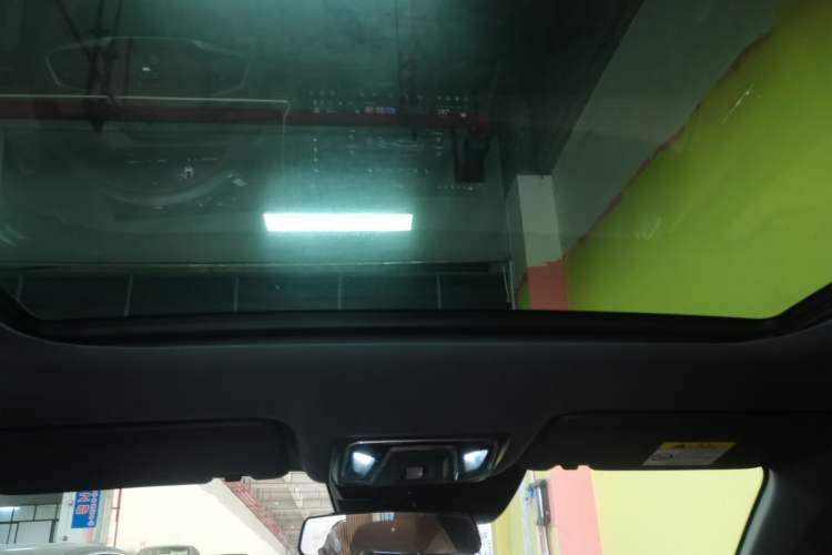 Used CHANGAN UNI-Z New Energy 2024 Blue Whale Smart Electric iDD 125km Excellence Model Headliner