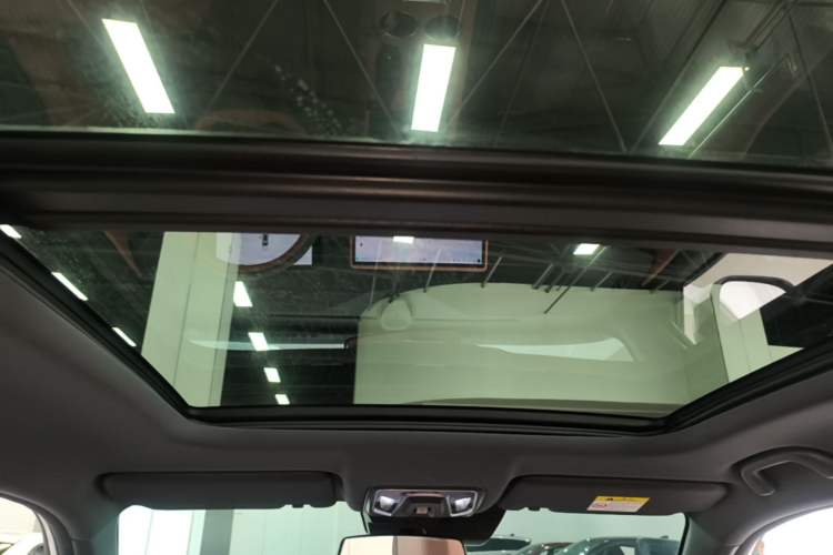 Used CHANGAN UNI-Z New Energy 2024 Blue Whale Smart Electric iDD 125km Beyond Edition Headliner