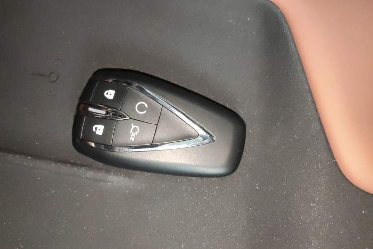 Used CHANGAN UNI-Z New Energy 2024 Blue Whale Smart Electric iDD 125km Beyond Edition Interior 1
