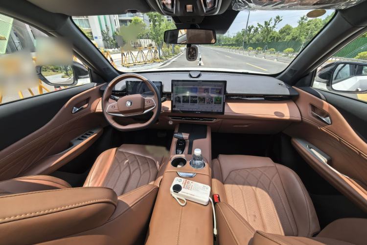 Used CHANGAN UNI-Z New Energy 2024 Blue Whale Smart Electric iDD 125km Excellence Model Interior 1