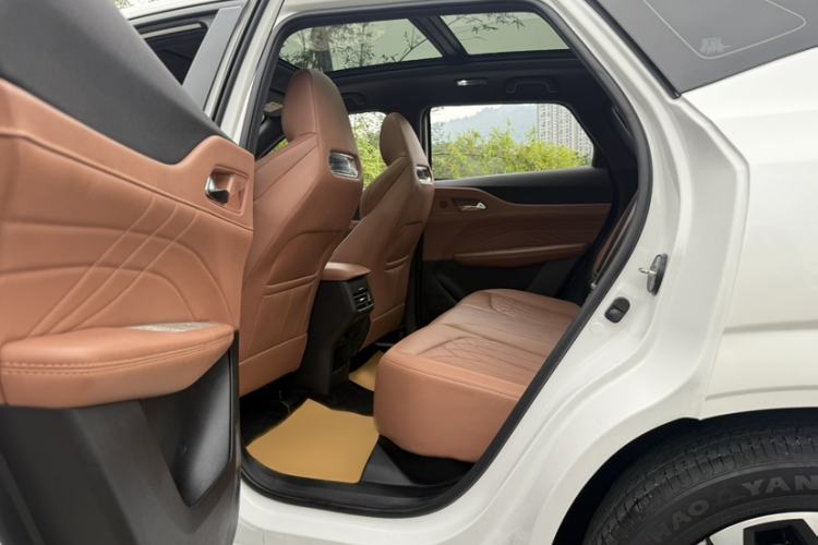 Used CHANGAN UNI-Z New Energy 2024 Blue Whale Smart Electric iDD 125km Beyond Edition Interior 1