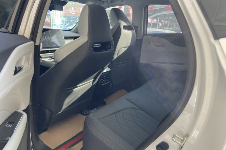 Used CHANGAN UNI-Z New Energy 2024 Blue Whale Smart Electric iDD 125km Excellence Model Interior 5