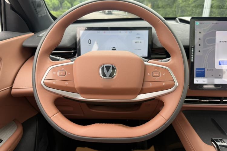 Used CHANGAN UNI-Z New Energy 2024 Blue Whale Smart Electric iDD 125km Beyond Edition Interior 6