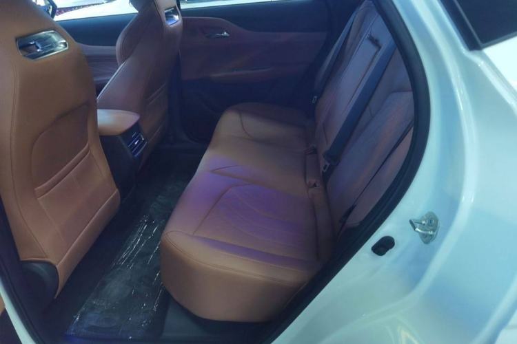 Used CHANGAN UNI-Z New Energy 2024 Blue Whale Smart Electric iDD 125km Beyond Edition Interior 6