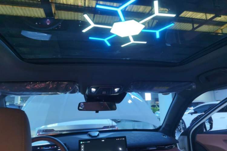 Used CHANGAN UNI-Z New Energy 2024 Blue Whale Smart Electric iDD 125km Beyond Edition Interior 7