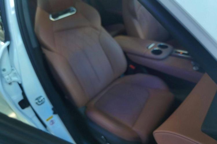 Used CHANGAN UNI-Z New Energy 2024 Blue Whale Smart Electric iDD 125km Beyond Edition Interior 8