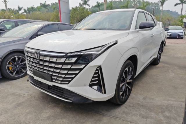 Used CHANGAN UNI-Z New Energy 2024 Blue Whale Smart Electric iDD 125km Beyond Edition