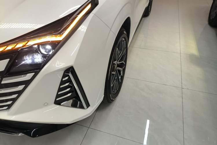 Used CHANGAN UNI-Z New Energy 2024 Blue Whale Smart Electric iDD 125km Beyond Edition Left Front Headlight