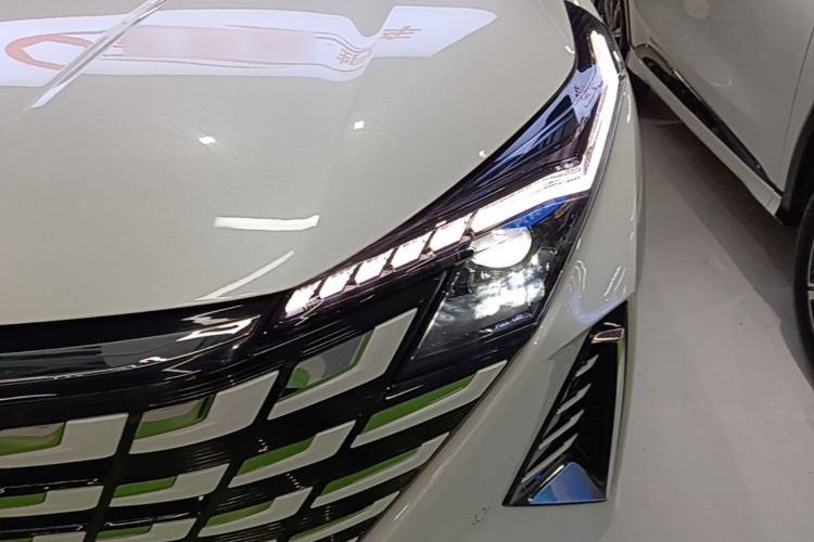 Used CHANGAN UNI-Z New Energy 2024 Blue Whale Smart Electric iDD 125km Excellence Model Left Front Headlight
