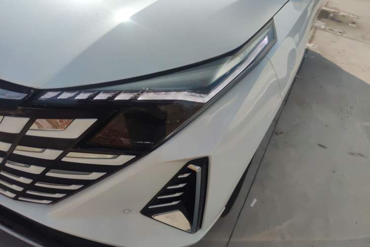 Used CHANGAN UNI-Z New Energy 2024 Blue Whale Smart Electric iDD 125km Excellence Model Left Front Headlight