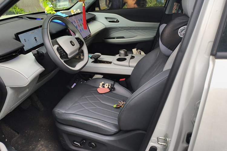 Used CHANGAN UNI-Z New Energy 2024 Blue Whale Smart Electric iDD 125km Excellence Model Left Front Seat