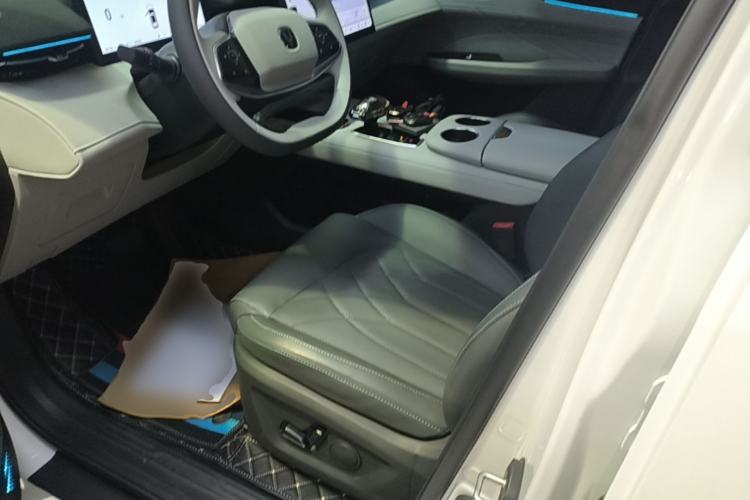 Used CHANGAN UNI-Z New Energy 2024 Blue Whale Smart Electric iDD 125km Beyond Edition Left Front Seat