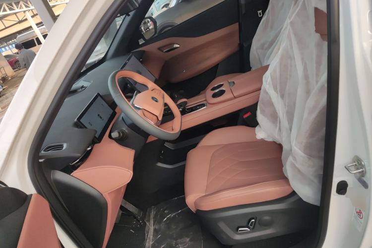Used CHANGAN UNI-Z New Energy 2024 Blue Whale Smart Electric iDD 125km Beyond Edition Left Front Seat