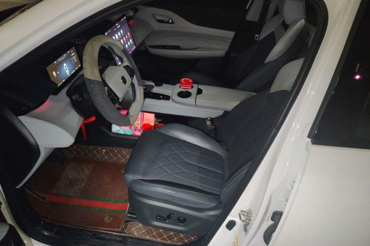 Used CHANGAN UNI-Z New Energy 2024 Blue Whale Smart Electric iDD 125km Excellence Model Left Front Seat