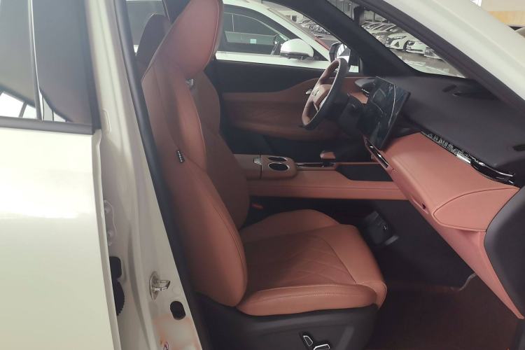 Used CHANGAN UNI-Z New Energy 2024 Blue Whale Smart Electric iDD 125km Excellence Model Left Front Seat